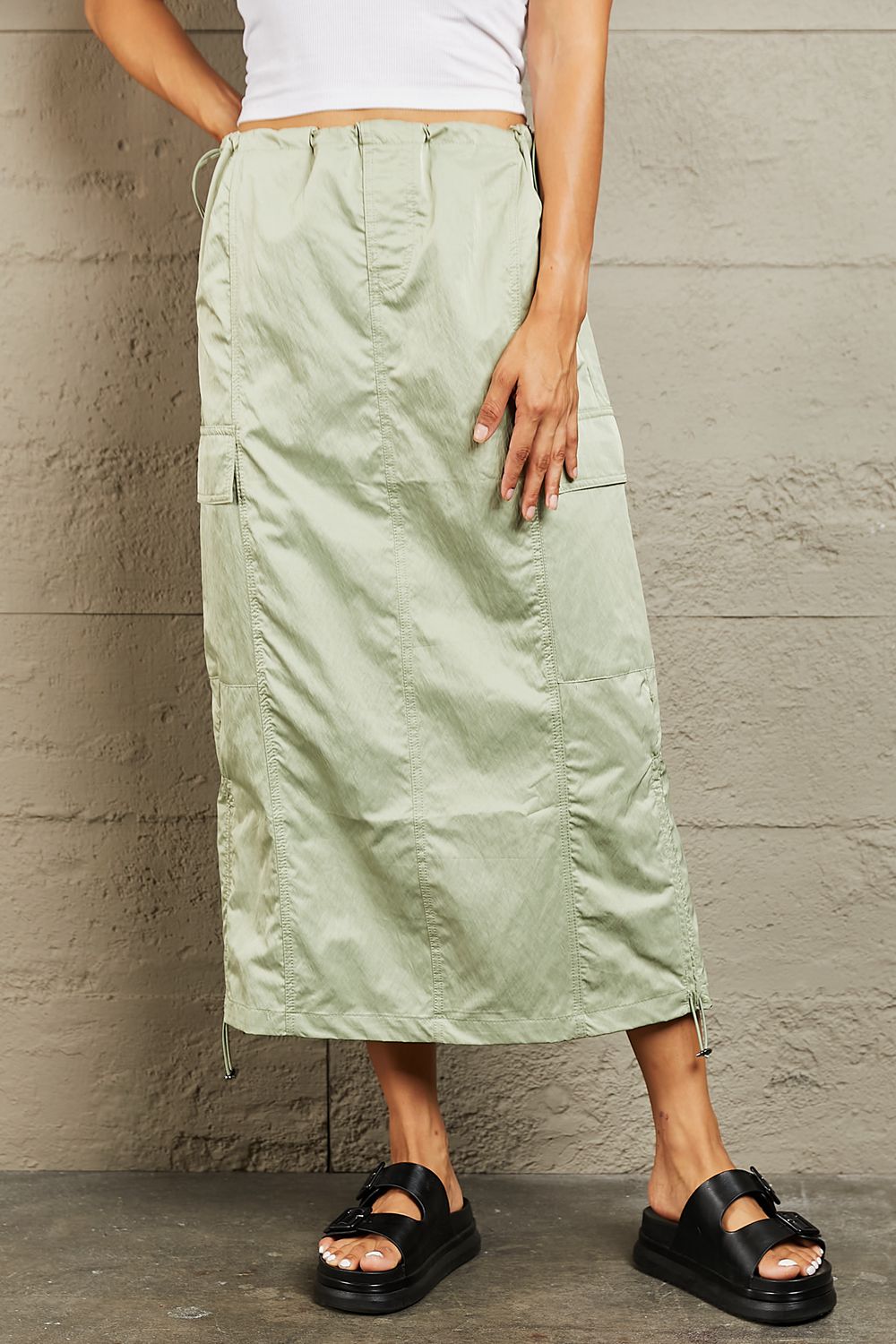 Just In Time High Waisted Cargo Midi Skirt