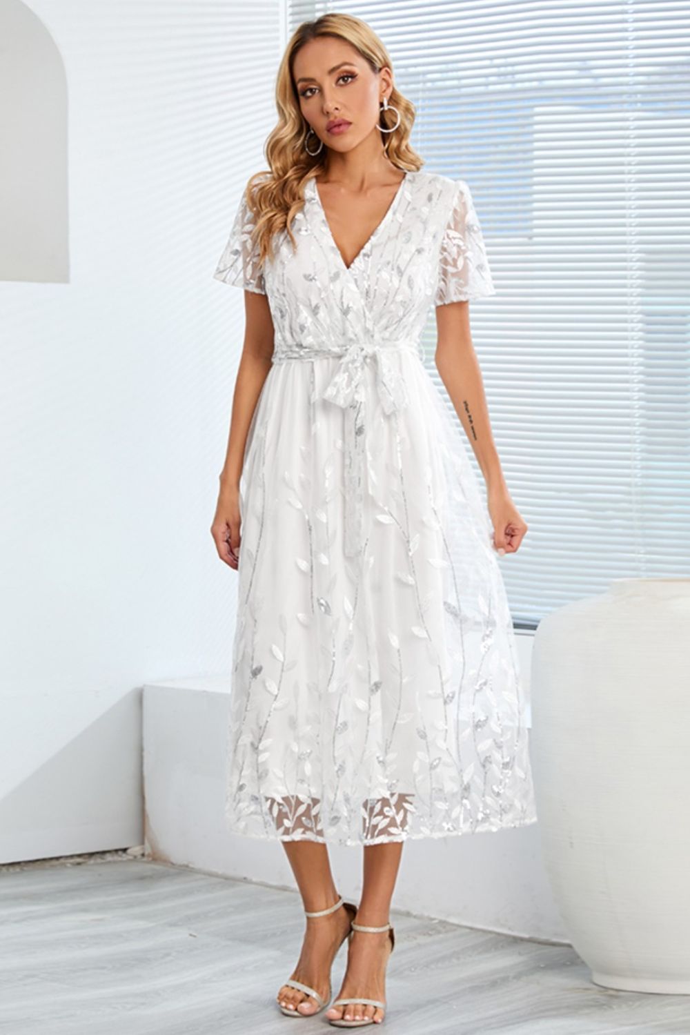 Leaf Embroidery Tie Front Short Sleeve Dress