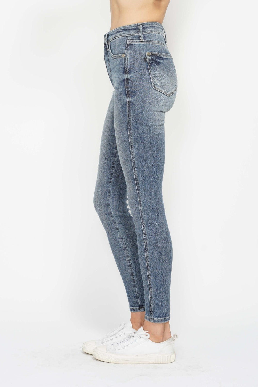 Full Size Tummy Control Contrast Wash Skinny Jeans